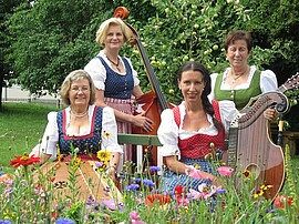 Banner Erntedankgottesdienst mit Frauengesang und Stubnmusi 